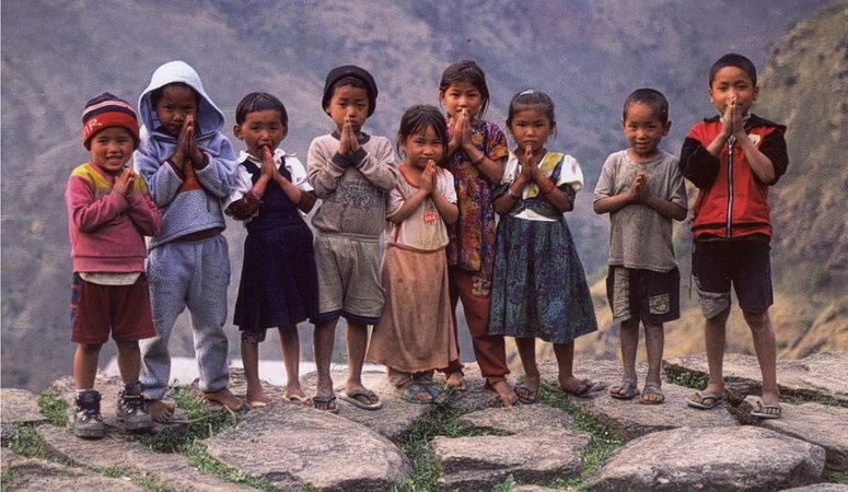 help me volunteer in Nepal to help the kids in need !