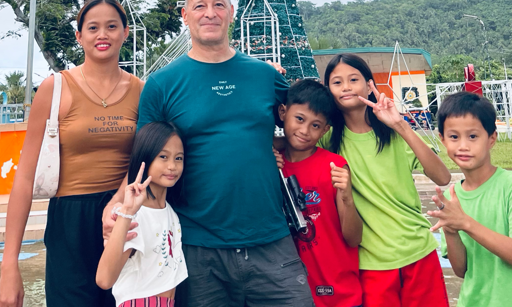 HELP ME TO LIVE WITH THE  WOMAN I LOVE IN THE PHILIPPINES 