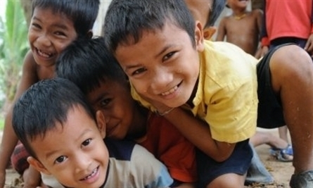 Nutrition-based volunteering for children in Cambodia