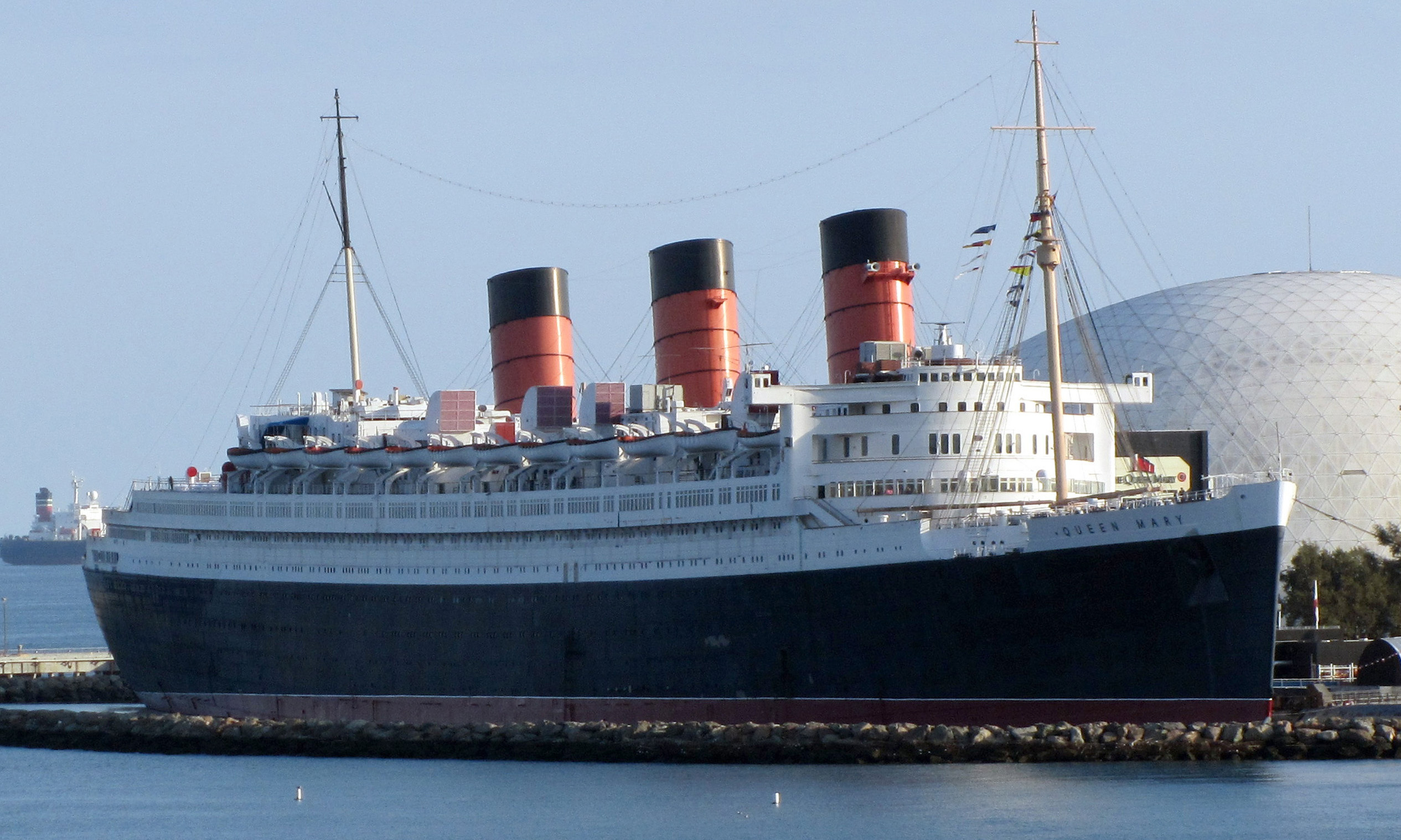 The Greatest Existing Ocean Liner: The R.M.S. Queen Mary