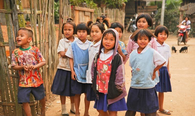 Raising funds to support the education of Thai children 