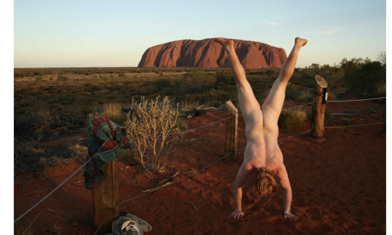 The Naked Handstander goes to Japan! 