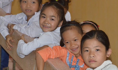Teaching American English to Vietnamese children