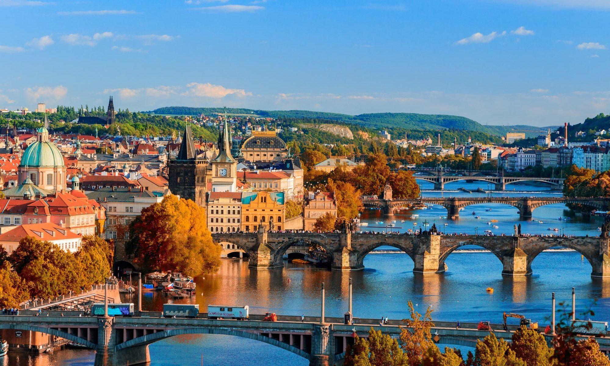 Help Juliette Explore Art in Prague