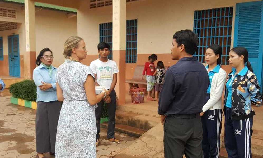 I Love teaching and travelling = volunteer work!