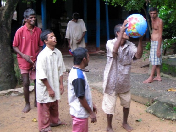 Raising money for volunteering in Sri Lanka!