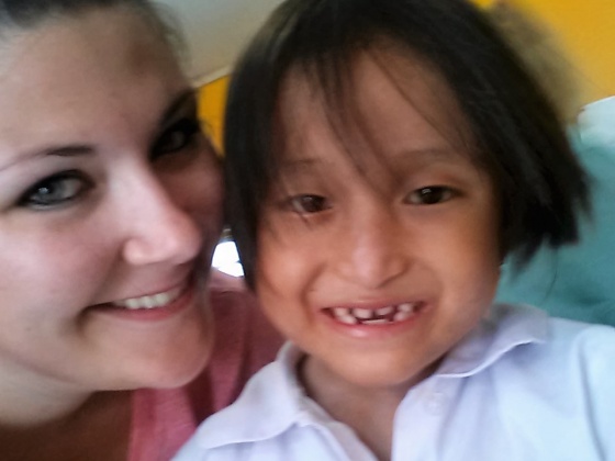 Help Lindsay Volunteer in Thailand and Indonesia