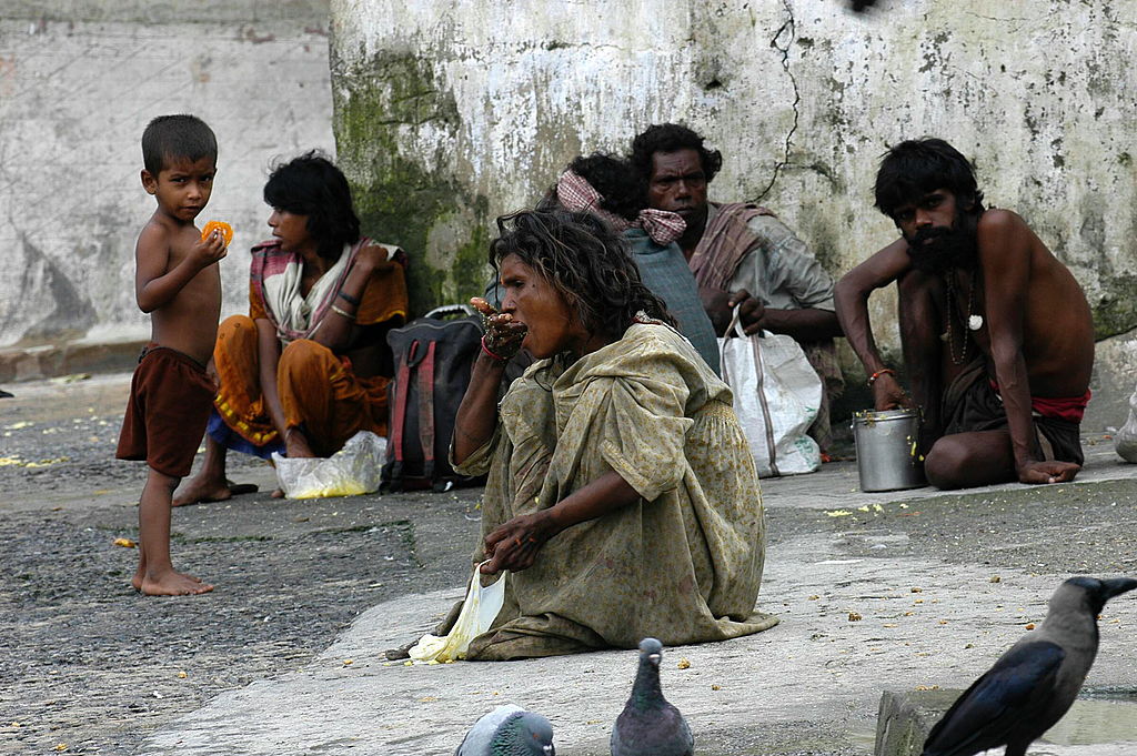 Poor people help them please 